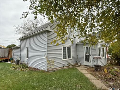 109 2nd St W, Spiritwood, SK, S0J2M0 | Card Image