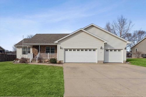 1710 Mackin Dr, De Witt, IA, 52742-1084 | Card Image