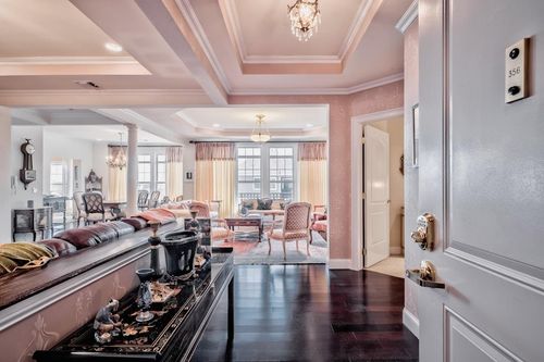 356 Trotting Ln, Westbury, NY, 11590-6616 | Card Image