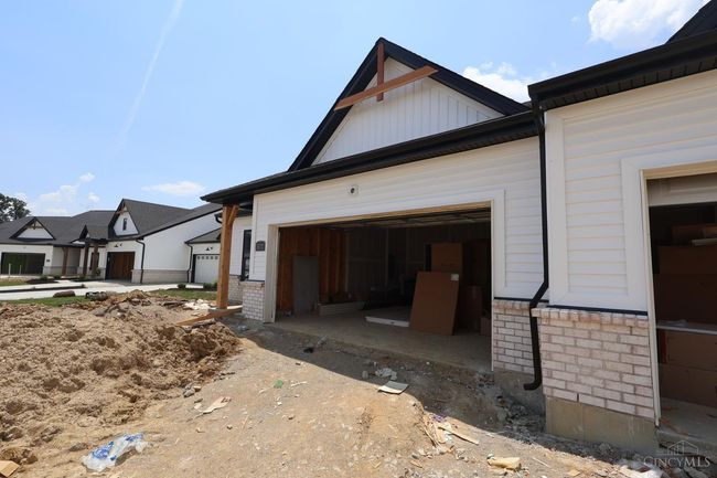 5717 White Pine Ln, House other with 3 bedrooms, 3 bathrooms and null parking in Fairfield Twp OH | Image 4