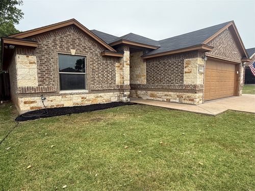 3810 Pine Cir, Granbury, TX, 76048-3304 | Card Image