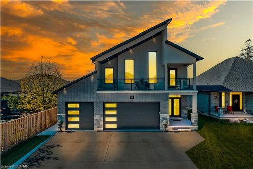 84 Thames Springs Cres, Thamesford, ON, N0M2M0 | Card Image