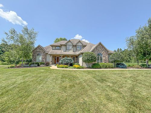 N63W27461 Scholl Court, Merton, WI, 53089 | Card Image