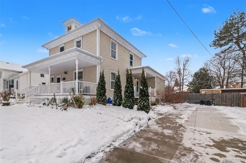 6158 Fulton St, Mayville, MI, 48744-9127 | Card Image