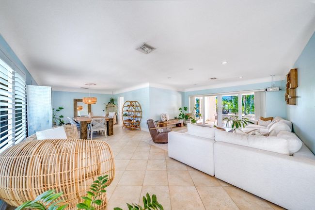4010 Ne 25 Th Ave, House other with 3 bedrooms, 3 bathrooms and null parking in Lighthouse Point FL | Image 6