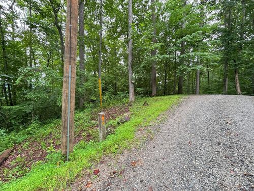 33 Vistawilla Dr, Glenville, NC, 28736-8314 | Card Image