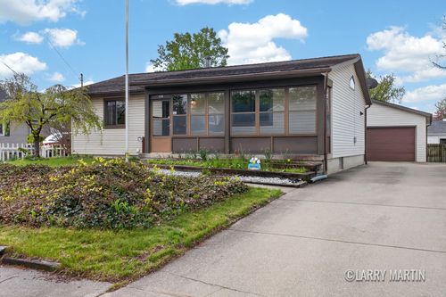 156 58th Street Se, Grand Rapids, MI, 49548 | Card Image