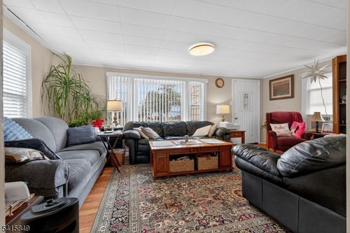 196 Girard Ave, Somerset, NJ, 08873-3008 | Card Image