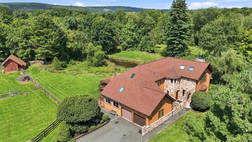 289 Pine Grove Rd, Middletown, NY, 10940-7587 | Card Image