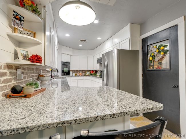 105 Circle Dr, House other with 3 bedrooms, 2 bathrooms and null parking in Davis OK | Image 9