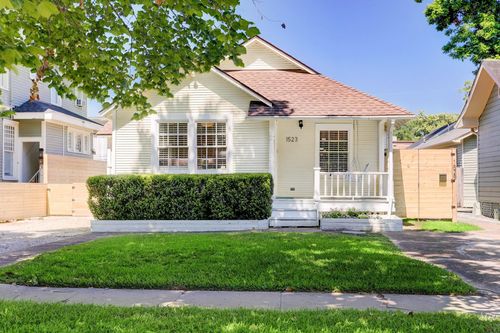 1523 Harvard St, Houston, TX, 77008-4216 | Card Image