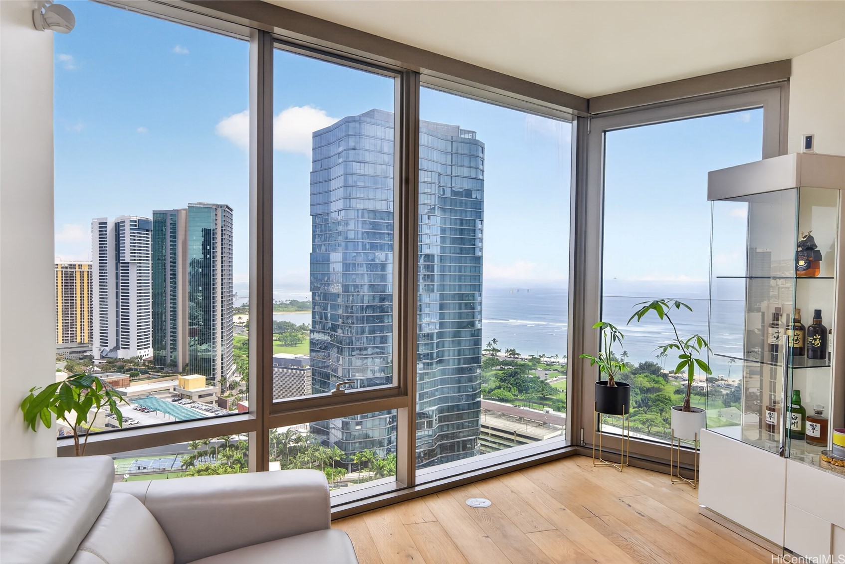 Residential in Honolulu 4