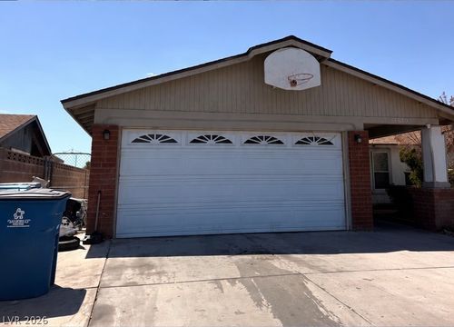 1819 Shagbark Ln, Las Vegas, NV, 89156-6823 | Card Image