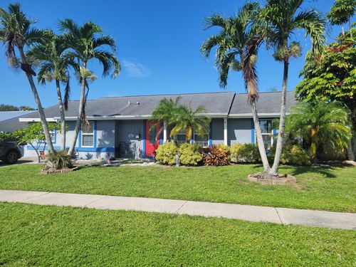 8055 Rose Marie Cir, Boynton Beach, FL, 33472-1022 | Card Image