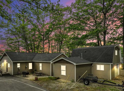 8303 W Sapphire Ave, Lake City, MI, 49651-8638 | Card Image