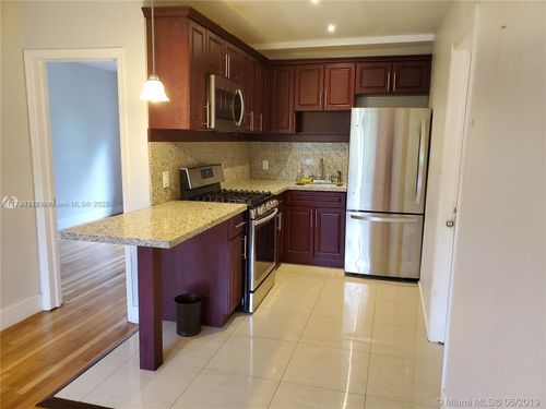 76c-10076 E Bay Harbor Dr, Bay Harbor Islands, FL, 33154-1541 | Card Image