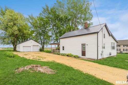 907 Main St, Delmar, IA, 52037-9102 | Card Image