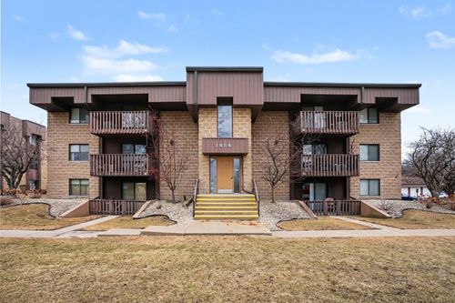 3c-1484 N Rock Run Dr, Crest Hill, IL, 60403-3185 | Card Image