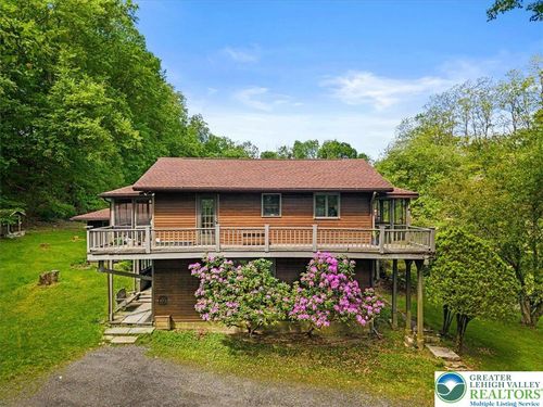 927 Hickory Valley Rd, Stroudsburg, PA, 18360-9155 | Card Image