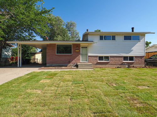 4284 W 4695 S, West Valley City, UT, 84120-6061 | Card Image