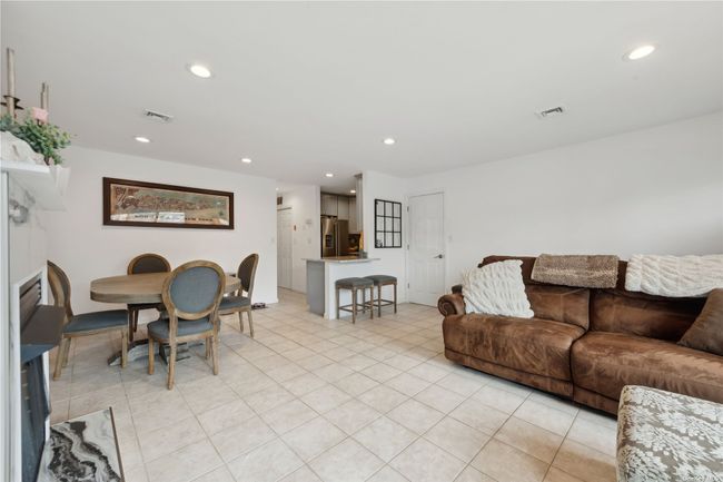 103 - 661A E Broadway, Condo with 3 bedrooms, 2 bathrooms and 3 parking in Long Beach NY | Image 9