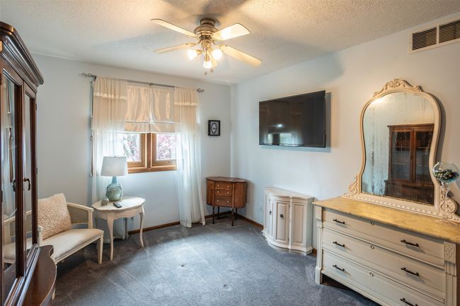 7508 Hickory Ln, Home with 5 bedrooms, 4 bathrooms and null parking in Urbandale IA | Image 21