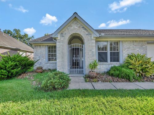 15830 Cambridge View Dr, Friendswood, TX, 77546-2969 | Card Image