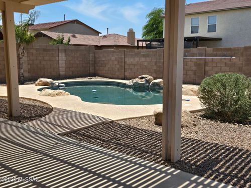 10081 N Blue Crossing Way, Tucson, AZ, 85743-5213 | Card Image