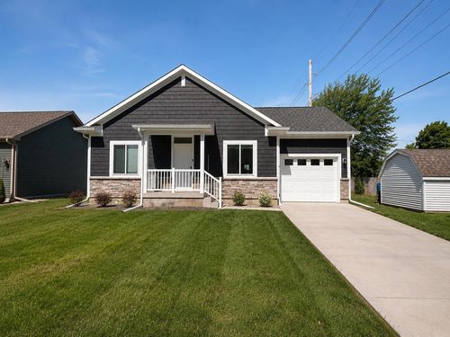 456 9th Ave, Columbus, NE, 68601-7130 | Card Image