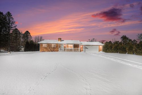 10045 Nichols Rd, Montrose, MI, 48457-9173 | Card Image