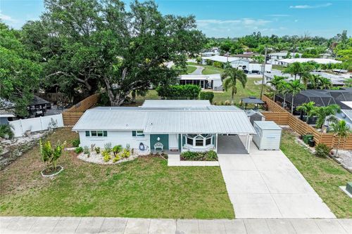 2317 S Tuttle Ave, SARASOTA, FL, 34239-4135 | Card Image