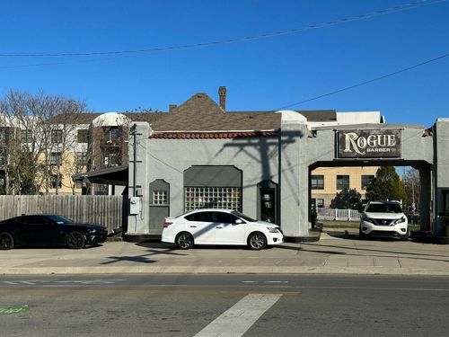 639 W Walnut St, Springfield, MO, 65806-2045 | Card Image