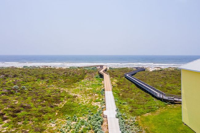 1004 - 5495 State Highway 361, Condo with 2 bedrooms, 2 bathrooms and null parking in Port Aransas TX | Image 28