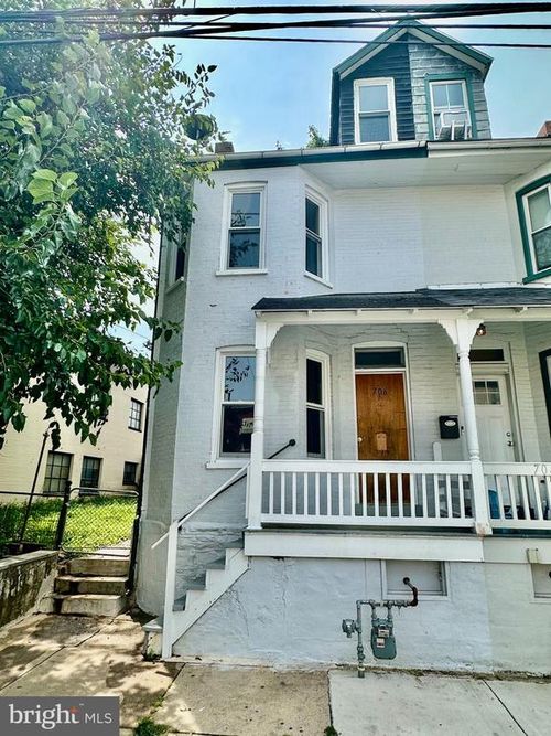 706 E Walnut St, LANCASTER, PA, 17602-2435 | Card Image