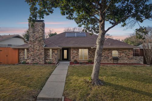 1905 Country Club Dr, Plano, TX, 75074-3607 | Card Image