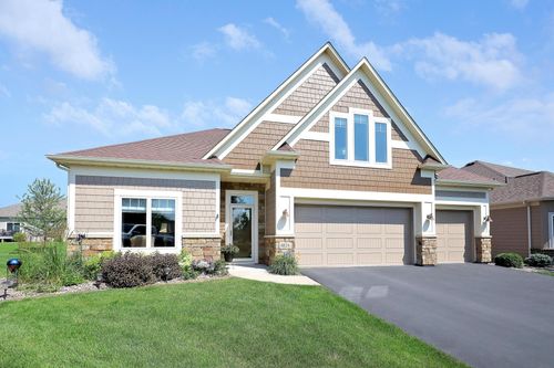 8824 Upper 7th Pl, Lake Elmo, MN, 55042-2004 | Card Image