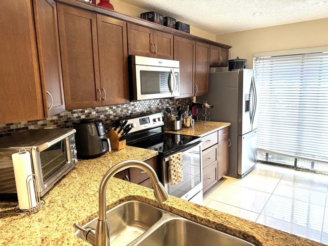 28102 - 3779 Carambola Cir N, Condo with 3 bedrooms, 3 bathrooms and null parking in Coconut Creek FL | Image 9