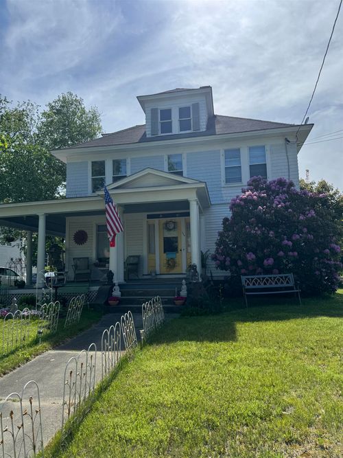 162 N Main St, Newport, NH, 03773-1319 | Card Image