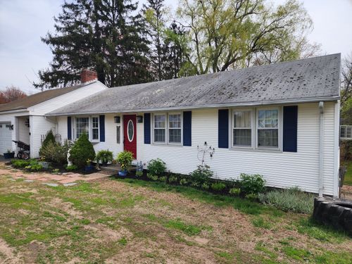 219 Forest St, East Hartford, CT, 06118-2349 | Card Image