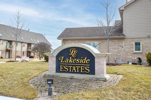 25540 Waterview Dr, Harrison Township, MI, 48045-3388 | Card Image
