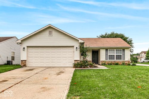 5391 Milhouse Rd, Indianapolis, IN, 46221-4217 | Card Image