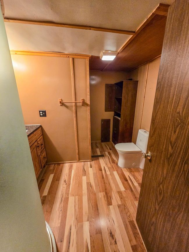 Bathroom | Image 16