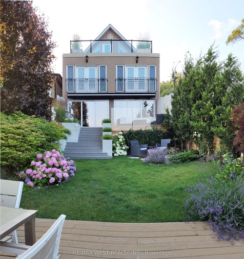 5 11th St, Toronto, ON, M8V3G2 | Card Image