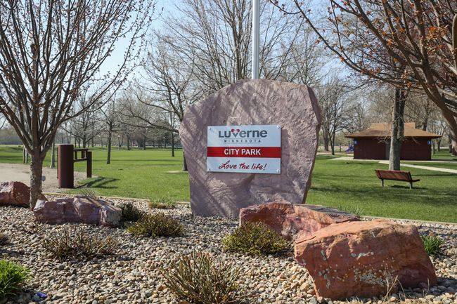 Close to Luverne City Park on the shores of the Rock River | Image 31