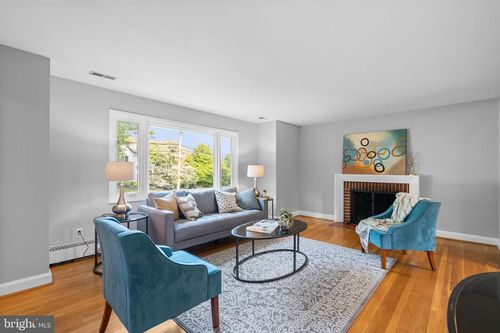 2306 Barbour Rd, FALLS CHURCH, VA, 22043-2940 | Card Image