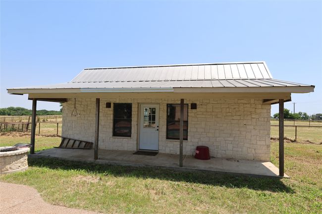 8016 Lights Ranch Rd, Home with 5 bedrooms, 4 bathrooms and null parking in Pilot Point TX | Image 10