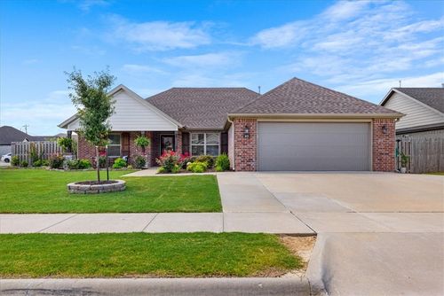 65 E Loveland Loop, Farmington, AR, 72730-3090 | Card Image
