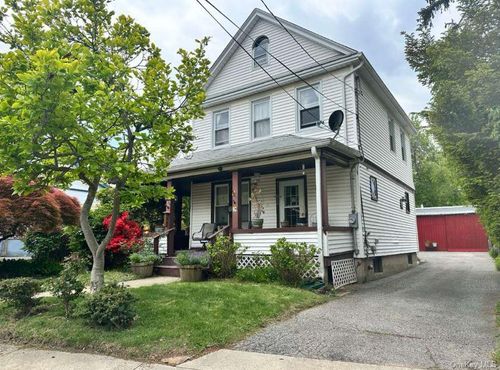 32 Herbert Ave, Port Washington, NY, 11050-2915 | Card Image