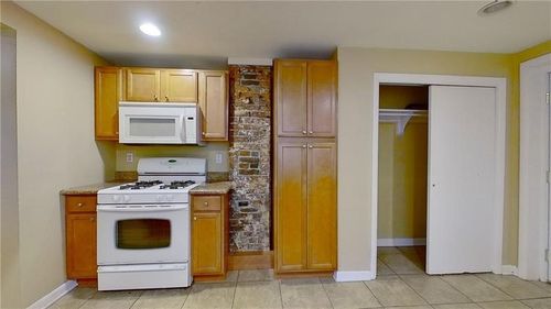 2-3942 Liberty Ave, Bloomfield, PA, 15224-1421 | Card Image