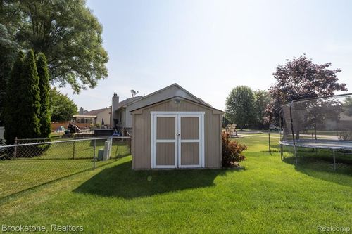 52028 Sycamore Dr, Chesterfield, MI, 48047-4553 | Card Image